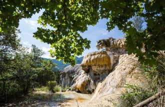 Balade commentée : miracle des entrailles de la terre - La fontaine pétrifiante